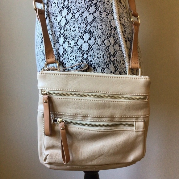 Vegan leather cross body bag with adjustable strap - Picture 2 of 6